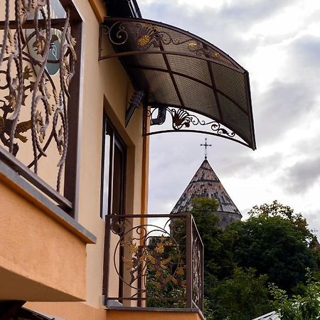 Karnel Hotel Sanain Exterior foto